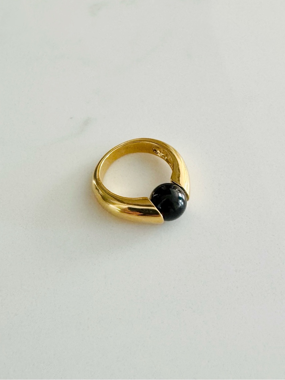 VTG 70s Avon Black Cabochon (Stone) Gold Tone Statement Ring, Stacking sz. 5 - Picture 11 of 17